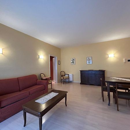 Aparthotel Residenza Dei Fiori Cannero Riviera Zewnętrze zdjęcie