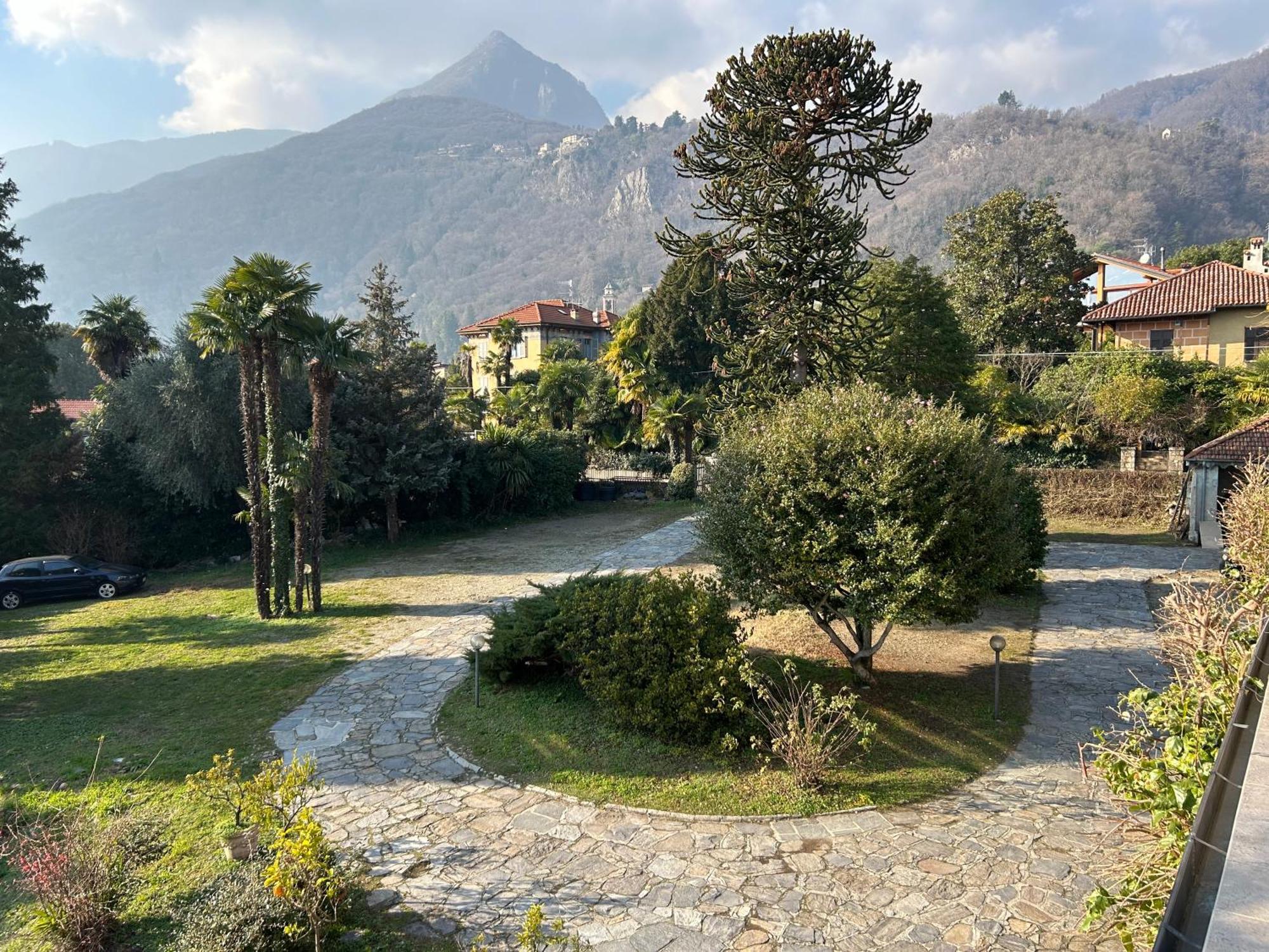 Aparthotel Residenza Dei Fiori Cannero Riviera Zewnętrze zdjęcie