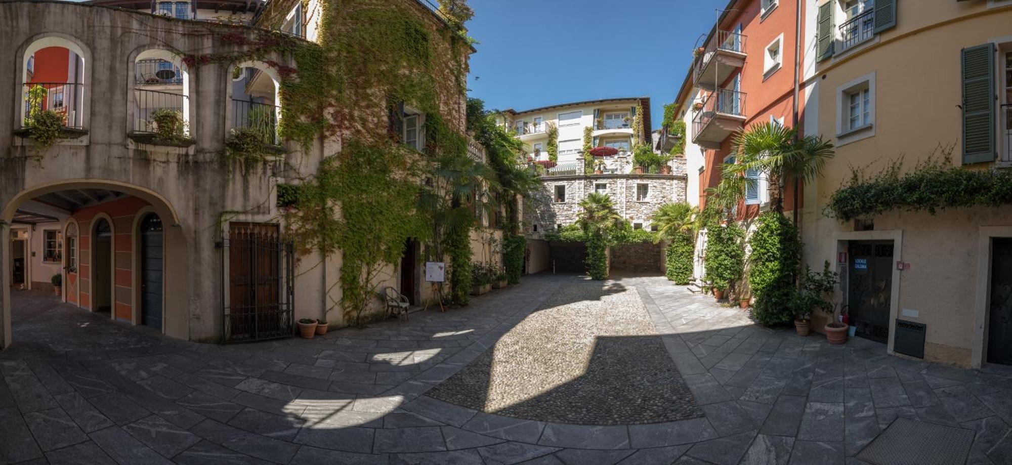 Aparthotel Residenza Dei Fiori Cannero Riviera Zewnętrze zdjęcie